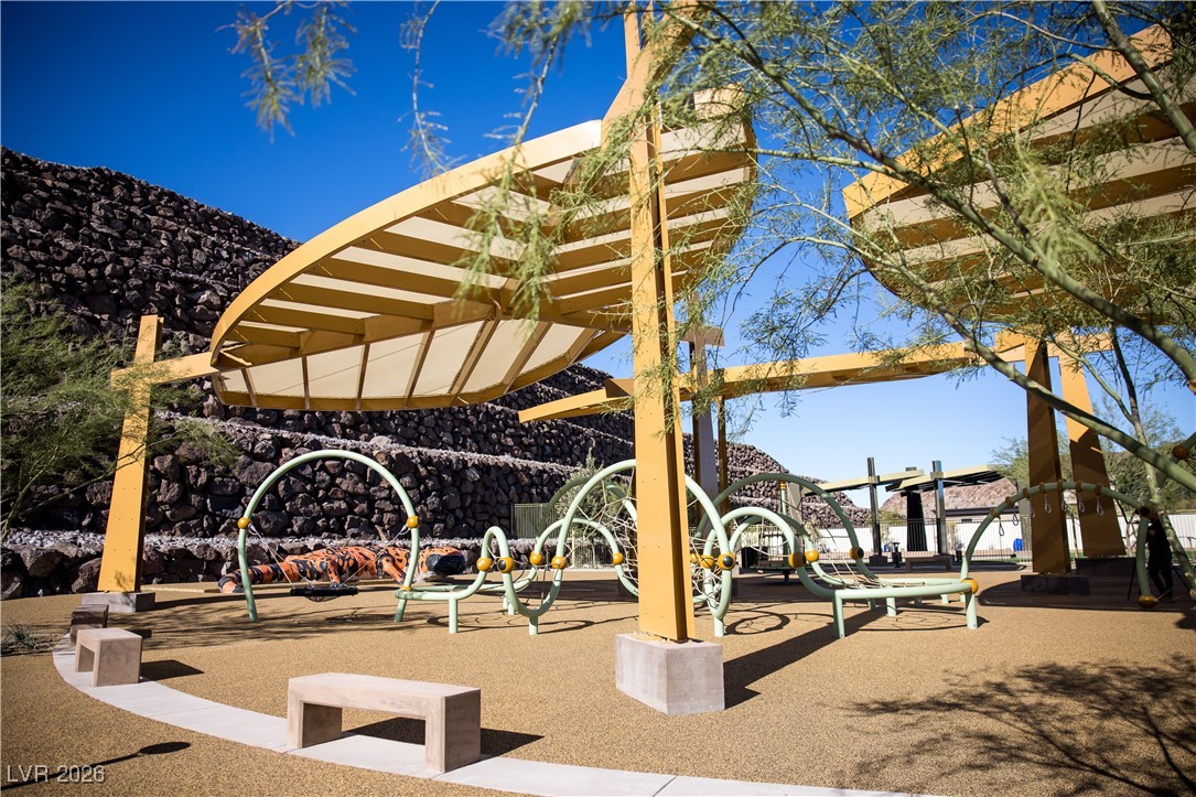 30 Soaring Rock Court