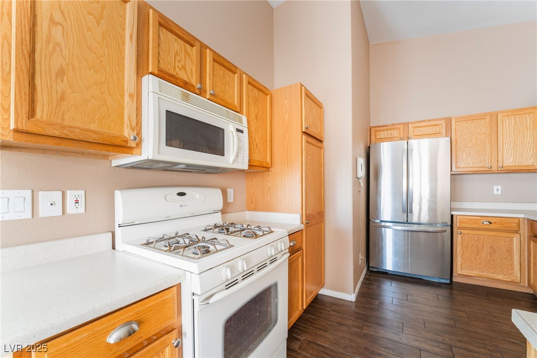 1570 Rusty Ridge Lane, Henderson, Nevada image 18