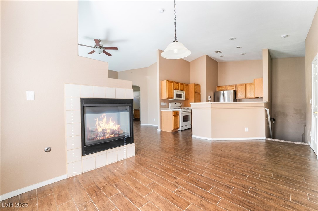 1570 Rusty Ridge Lane, Henderson, Nevada image 7