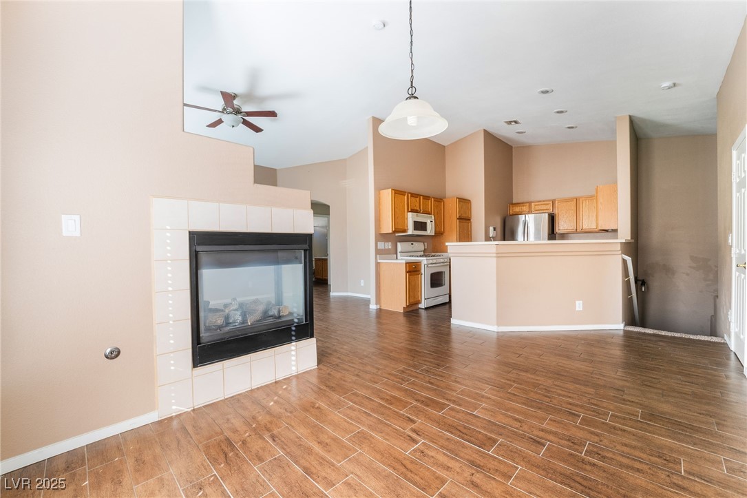 1570 Rusty Ridge Lane, Henderson, Nevada image 8
