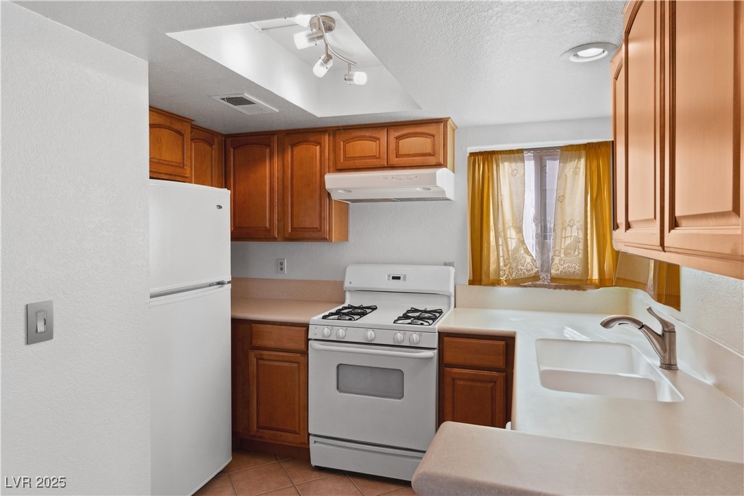 2146 High Dunes Lane, Laughlin, Nevada image 10