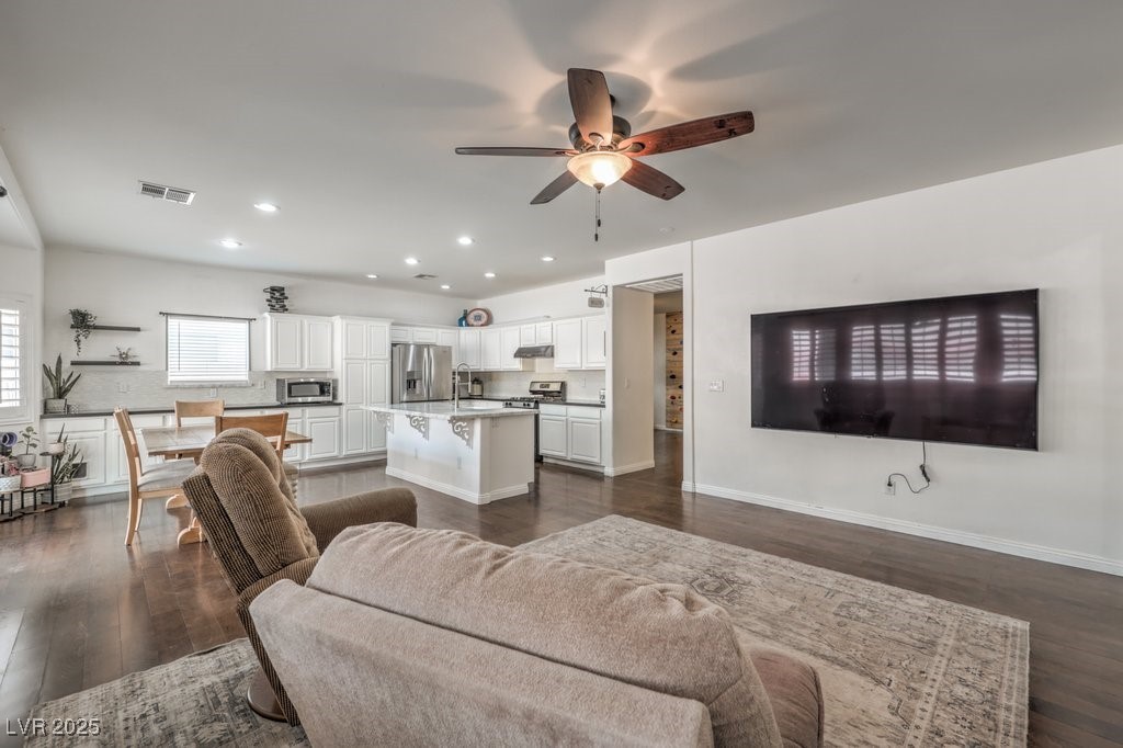 6329 Sterling Ranch Way, North Las Vegas, Nevada image 8