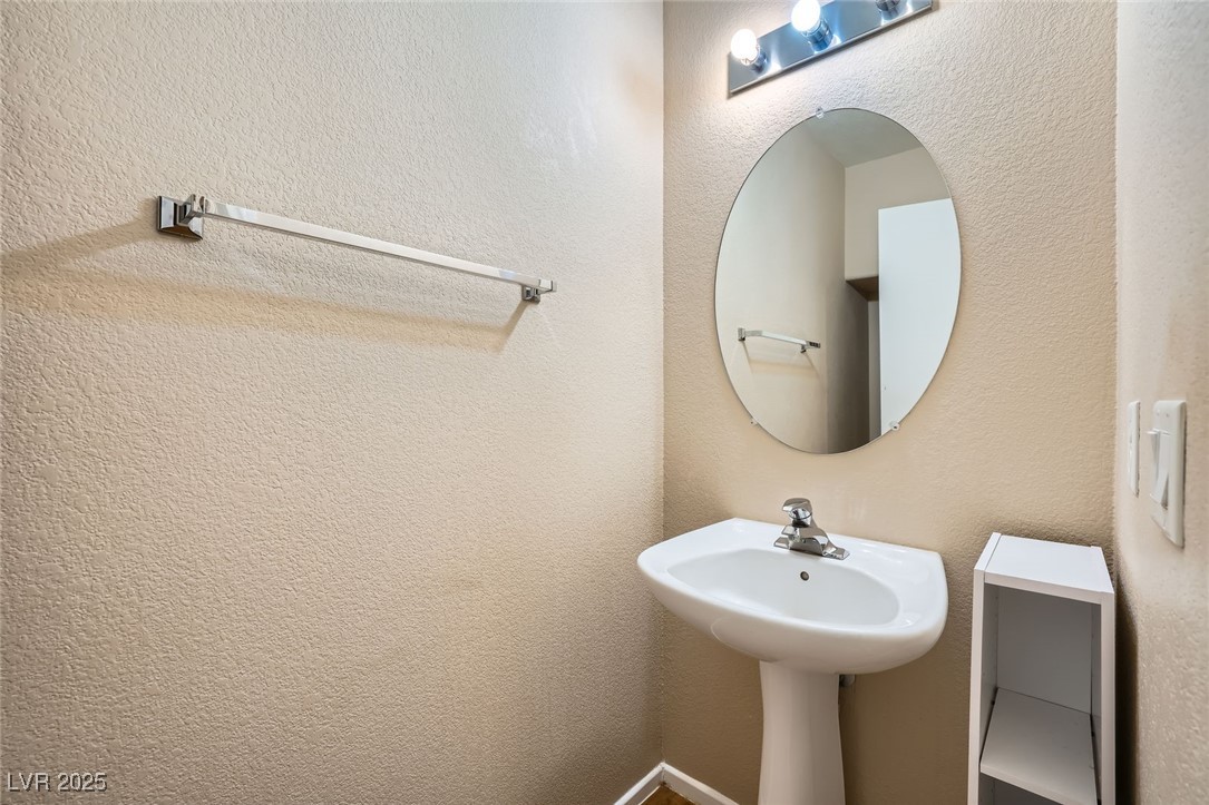 Las Vegas, Nevada 89129, United States, 3 Bedrooms Bedrooms, ,3 BathroomsBathrooms,Residential,Active,140303