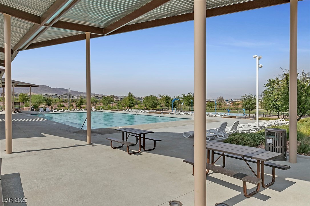 595 Beverly Pine Place, Henderson, Nevada image 35