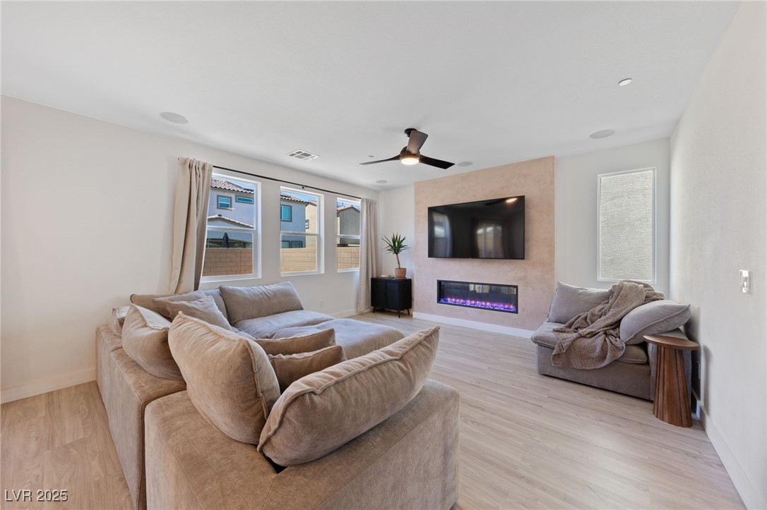 595 Beverly Pine Place, Henderson, Nevada image 6