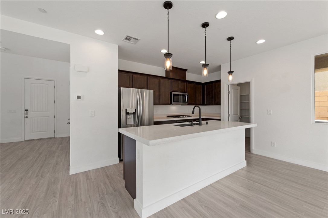 595 Beverly Pine Place, Henderson, Nevada image 8