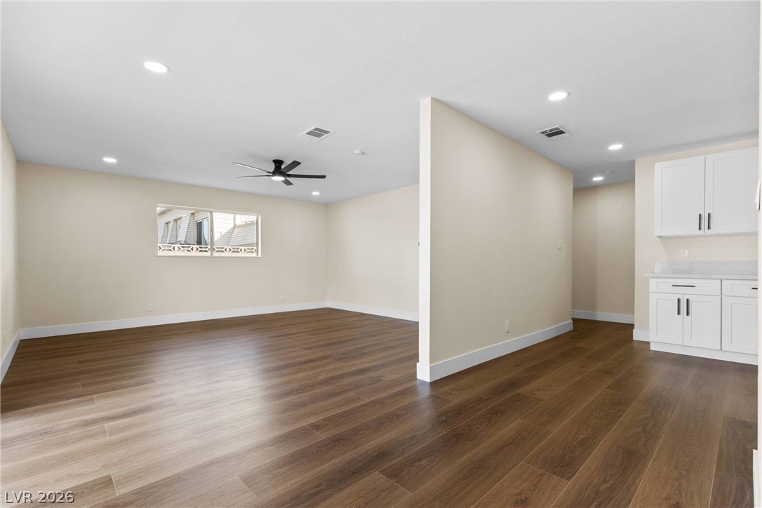 Properties 3 7112 Michael Collins Place