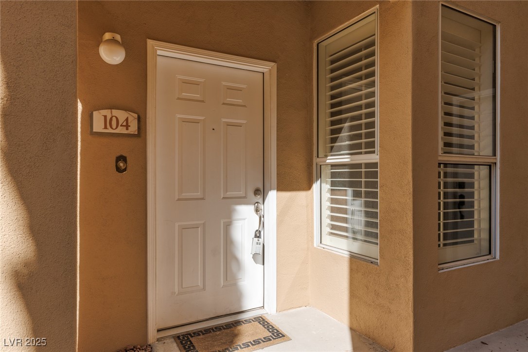 Properties 2 1609 Hills Of Red Drive 104