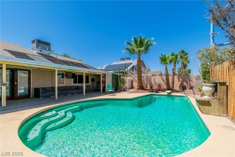 Homes For Sale - 4460 Cranbrook Way<br/> Clark County, Las Vegas, NV 89103