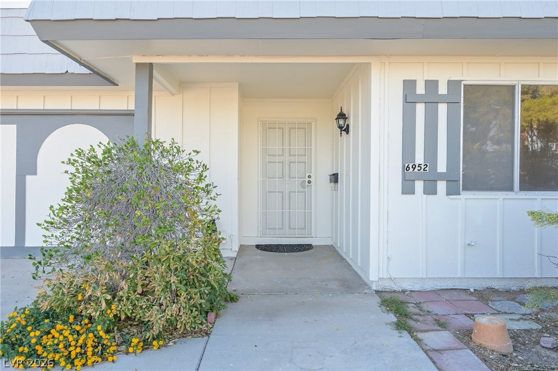 6952 Surrey Court