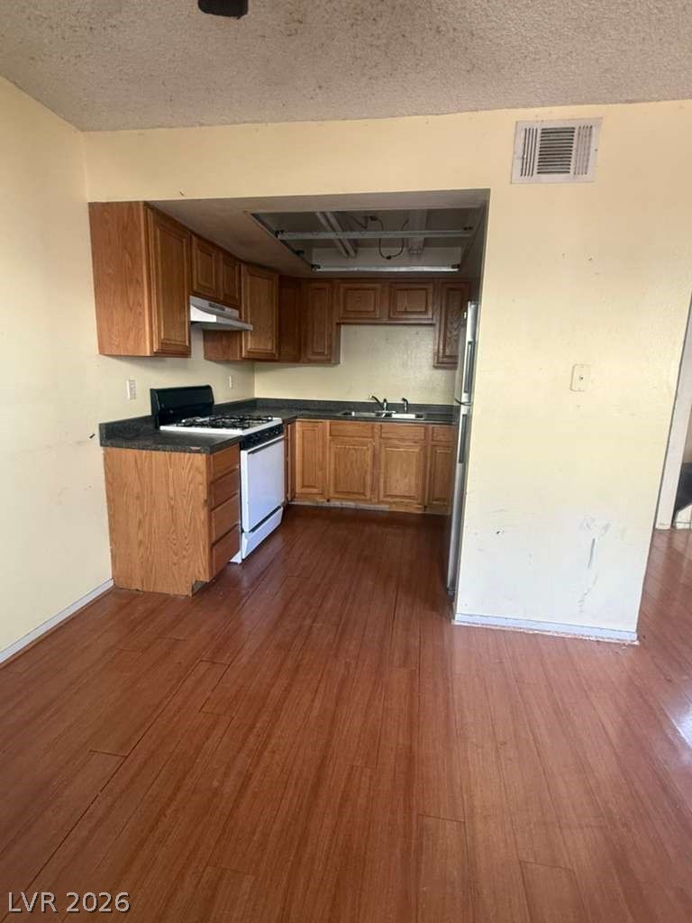 2256 Tall Pine Drive