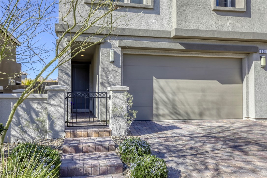 909 Cirrus Cloud Avenue
