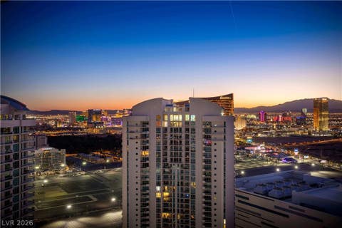 Homes For Sale - 2777 Paradise Road #2404<br/> Las Vegas, NV 89109