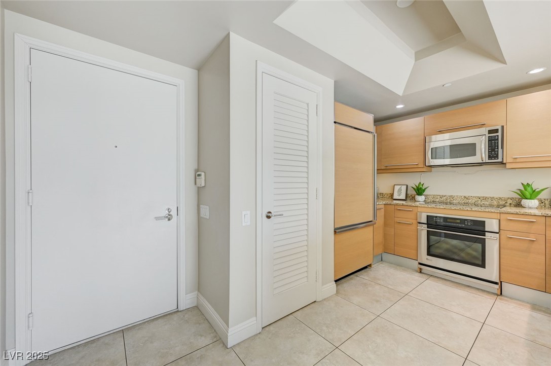 222 Karen Avenue 1503