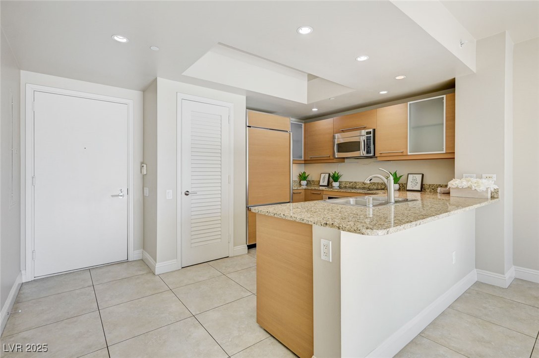 222 Karen Avenue 1503