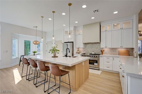 1532 Via Cassia Henderson NV 89052