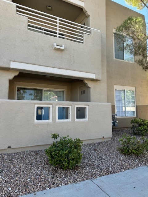 1909 Villa Palms Court 109
