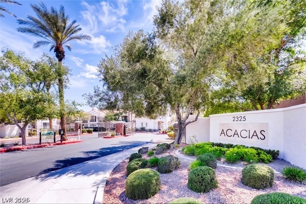 2325 Windmill Parkway 1813