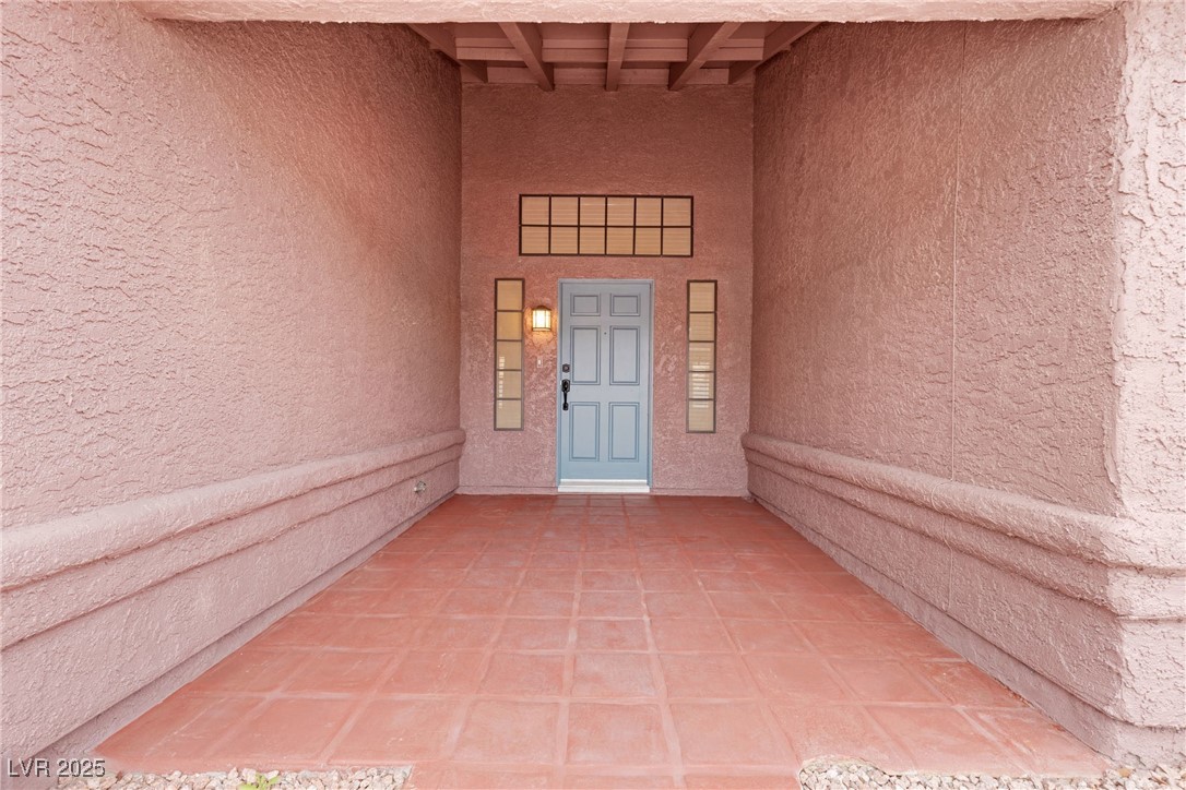 2842 Mahogany Grove Avenue