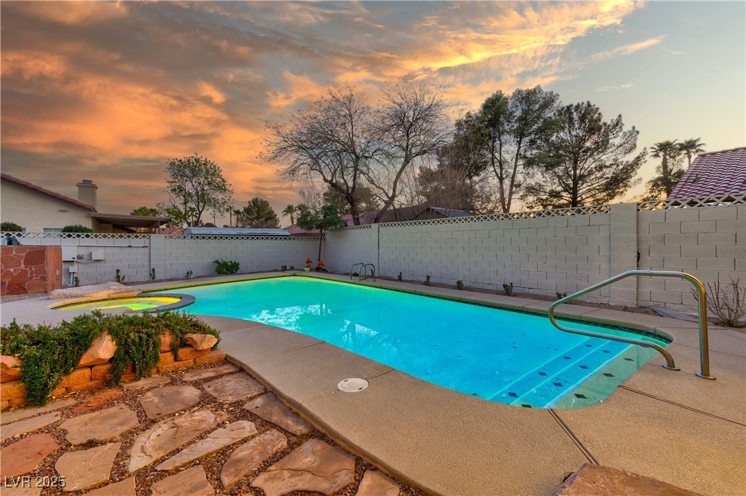 7641 Descanso Lane