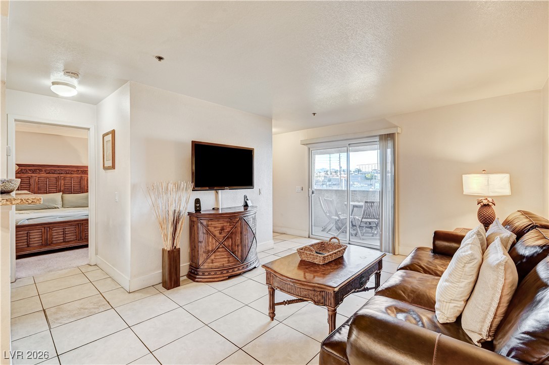 4200 S Valley View Boulevard 2117