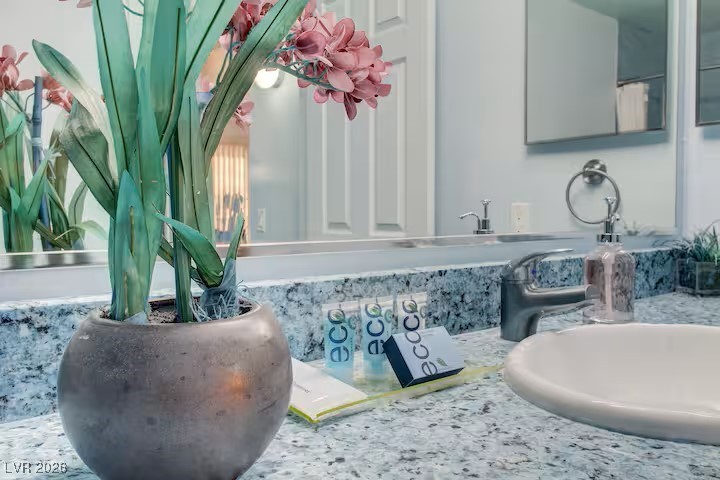 4200 S Valley View Boulevard 2117