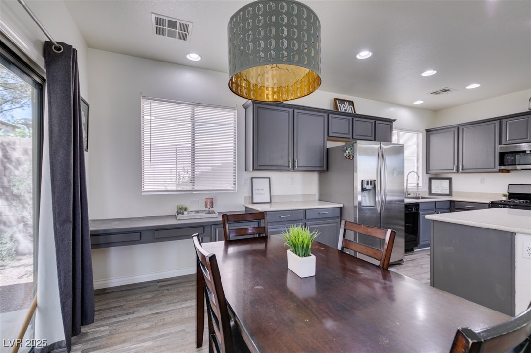 North Las Vegas, Nevada 89081, United States, 4 Bedrooms Bedrooms, ,3 BathroomsBathrooms,Residential,Active,182492