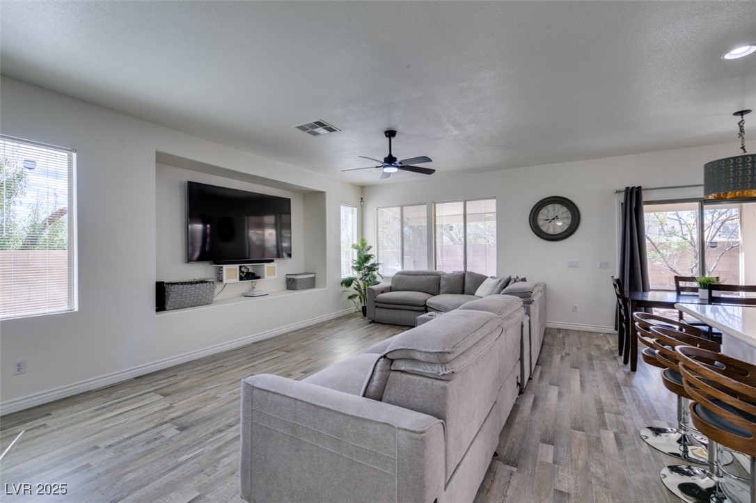 North Las Vegas, Nevada 89081, United States, 4 Bedrooms Bedrooms, ,3 BathroomsBathrooms,Residential,Active,182492