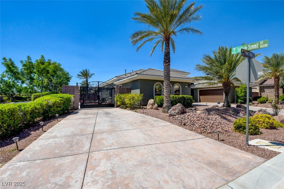 8465 Picket Ridge Court