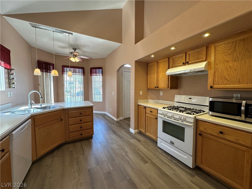 903 Sterling Thorn Court