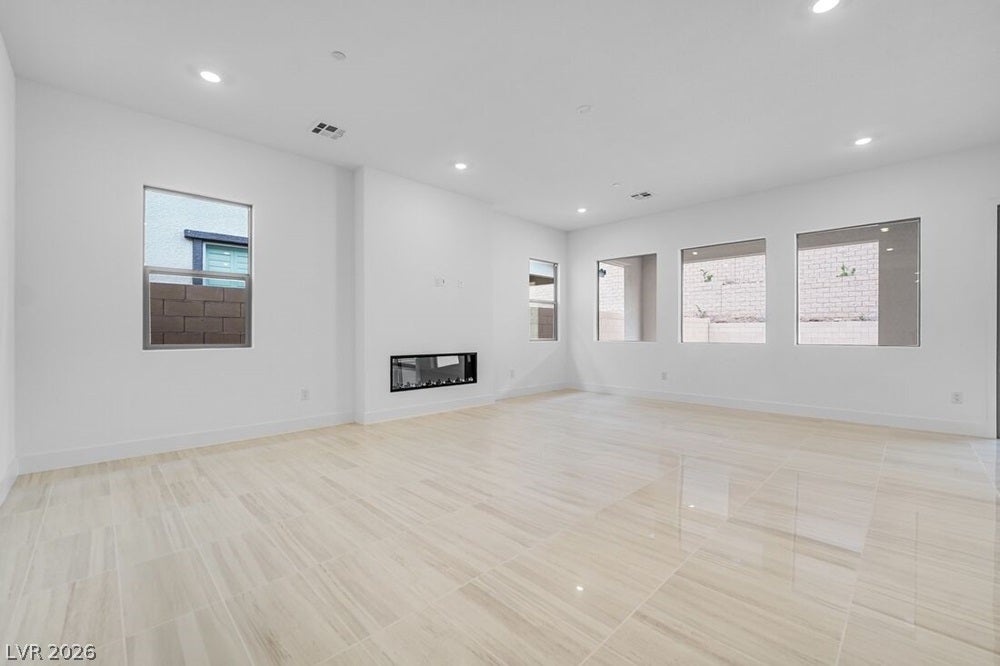 366 Tigullio Avenue