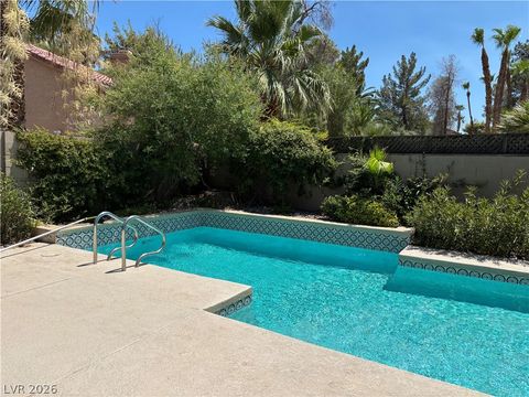 Homes For Sale - 390 Rushing Creek Court<br/> Henderson, NV 89014