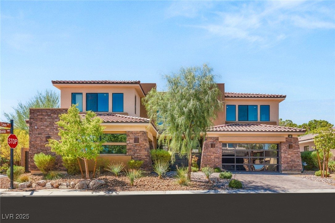 Properties 2 43 Garibaldi Way