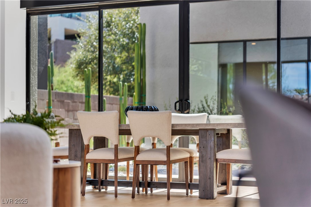 16 Canyon Shores Place