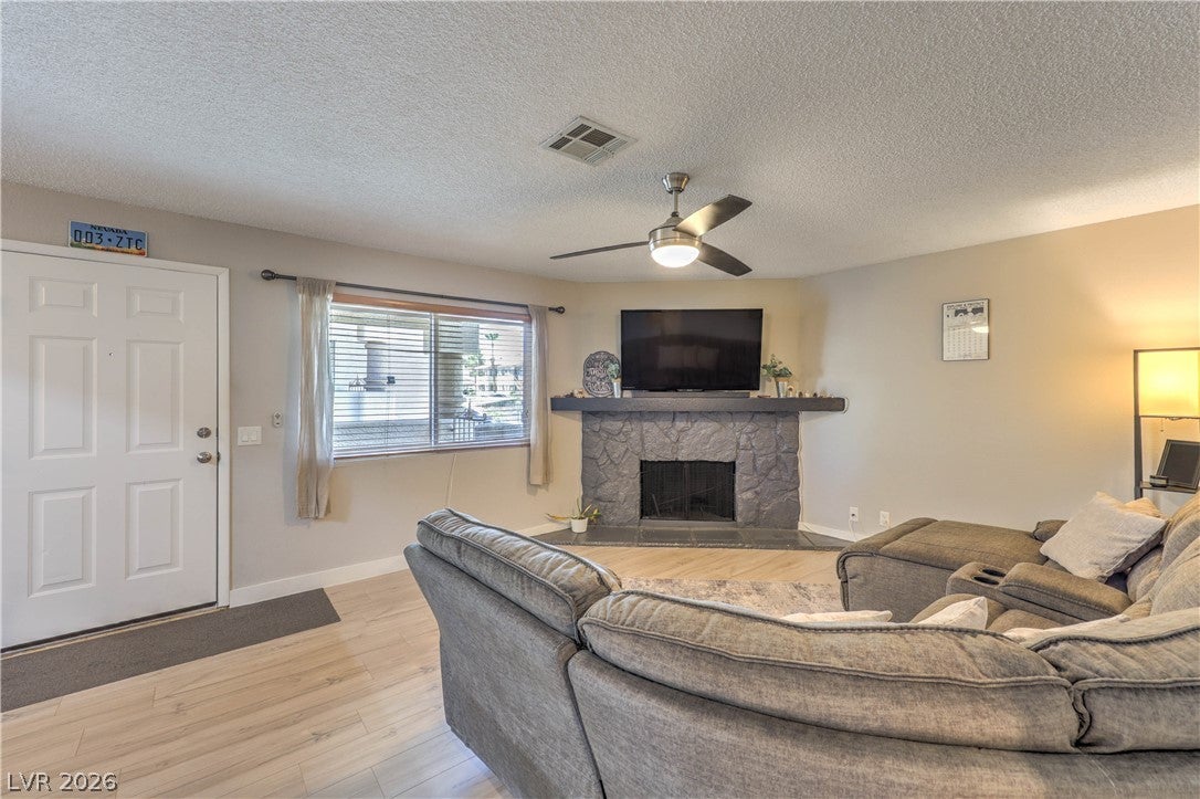 925 Rockview Drive 202