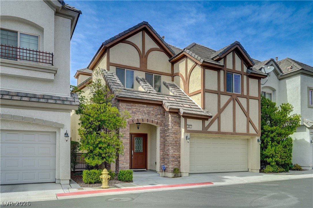 327 Hollins Hall Street