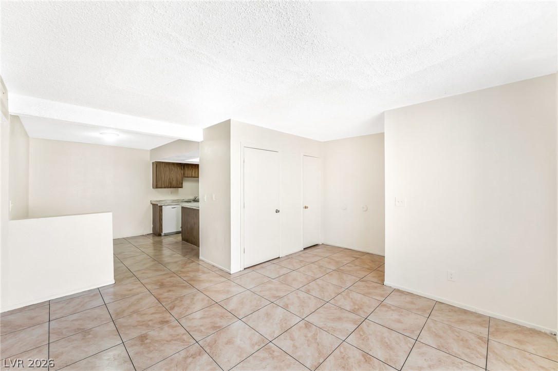 5309 W Cheyenne Avenue 3