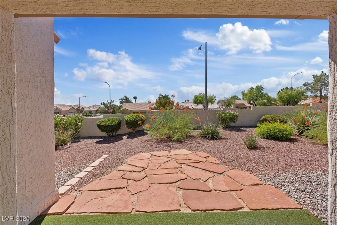 Las Vegas, Nevada 89134, United States, 2 Bedrooms Bedrooms, ,2 BathroomsBathrooms,Residential,Active,216124