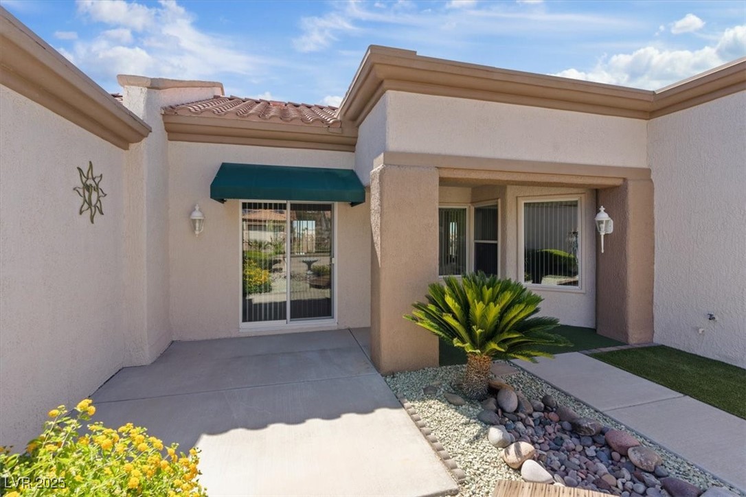 Las Vegas, Nevada 89134, United States, 2 Bedrooms Bedrooms, ,2 BathroomsBathrooms,Residential,Active,216124