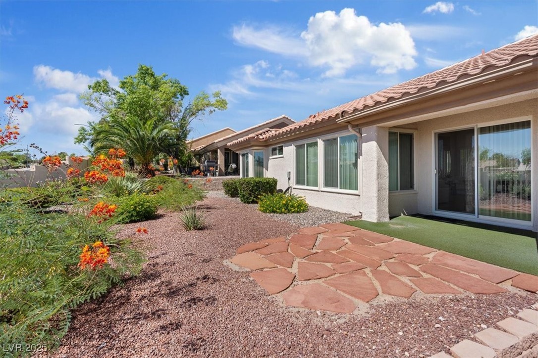 Las Vegas, Nevada 89134, United States, 2 Bedrooms Bedrooms, ,2 BathroomsBathrooms,Residential,Active,216124