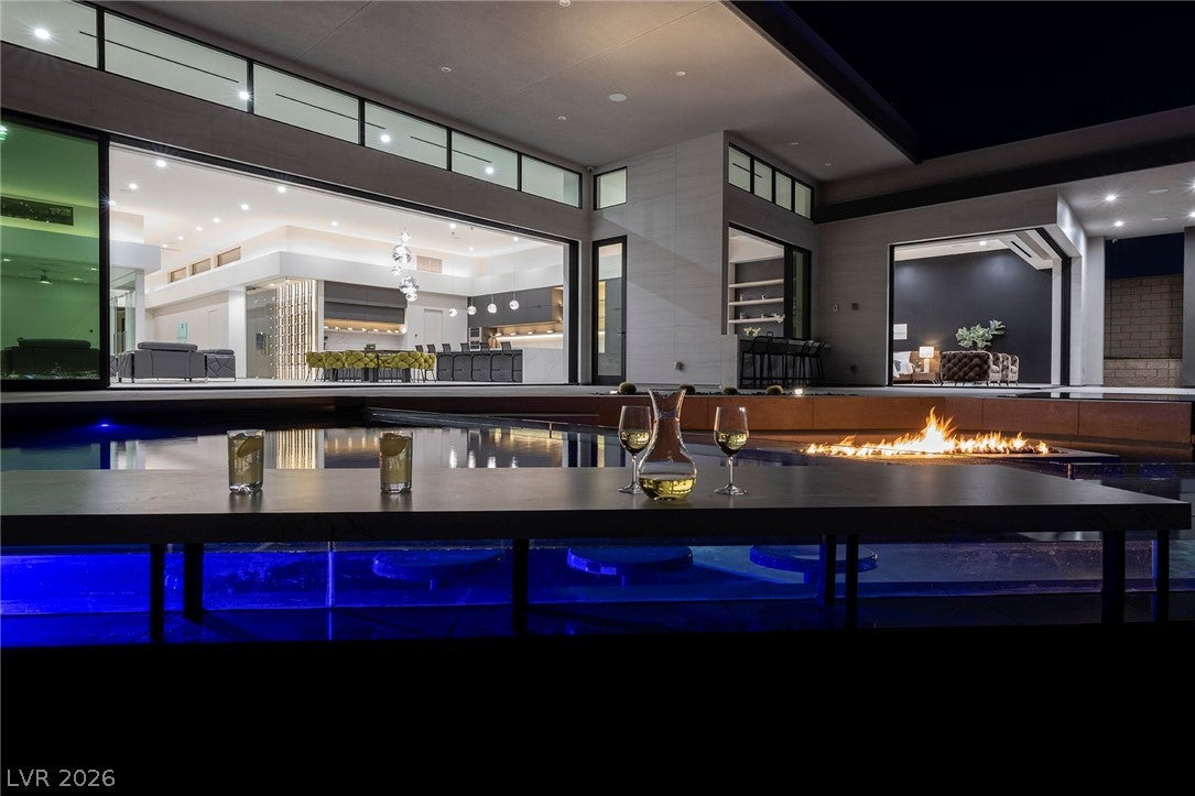563 Grand Rim Drive
