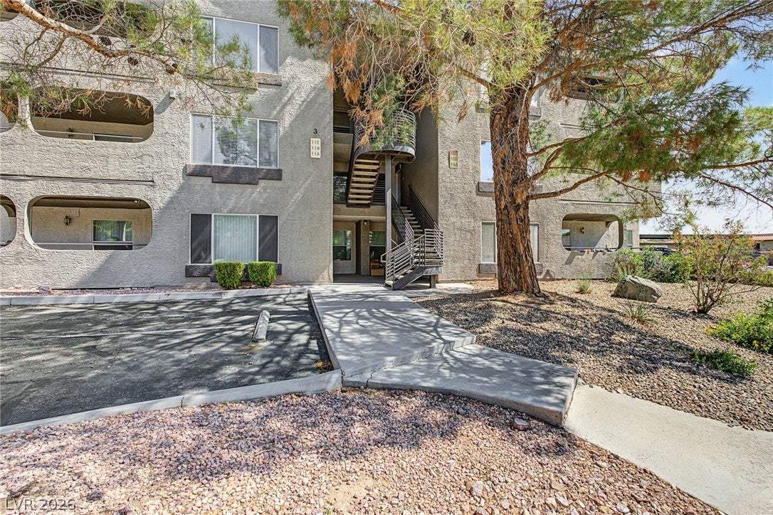 701 Capri Drive 10B