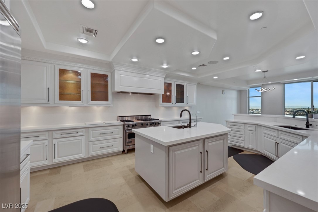 9103 Alta Drive 404