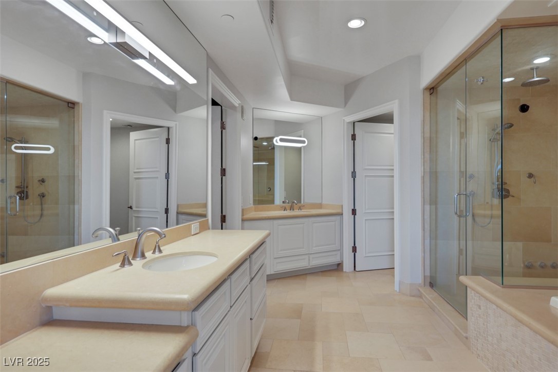 9103 Alta Drive 404