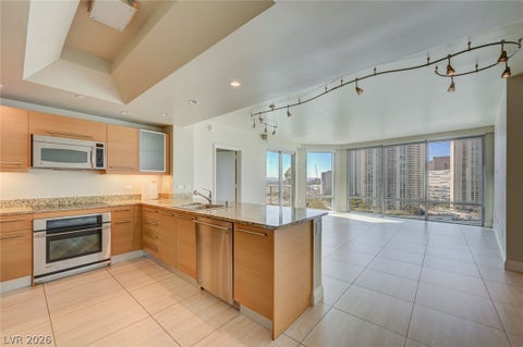 Homes For Sale - 222 Karen Avenue #1602<br/> Las Vegas, NV 89109
