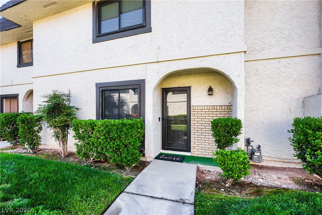 4180 Flamingo Crest Drive 3