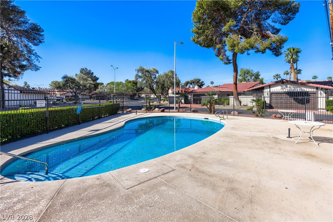 4180 Flamingo Crest Drive 3