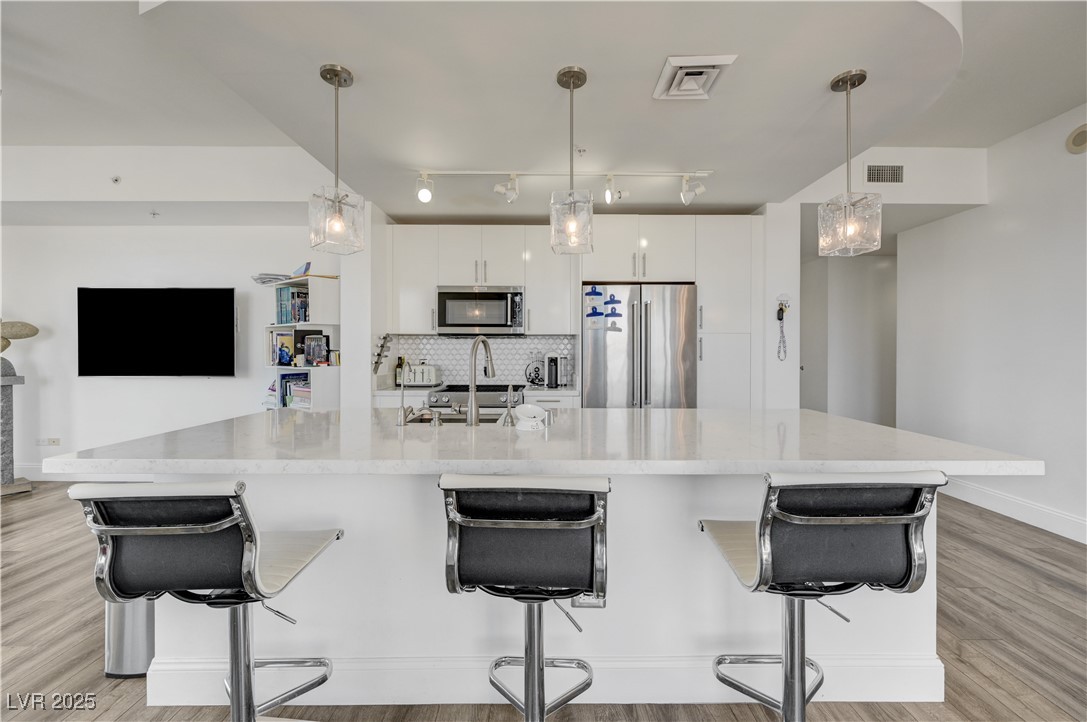 200 W Sahara Avenue 1808