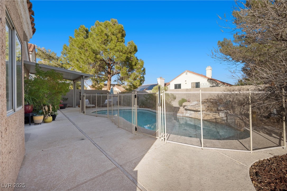 Las Vegas, Nevada 89117, United States, 4 Bedrooms Bedrooms, ,3 BathroomsBathrooms,Residential,Active,79187