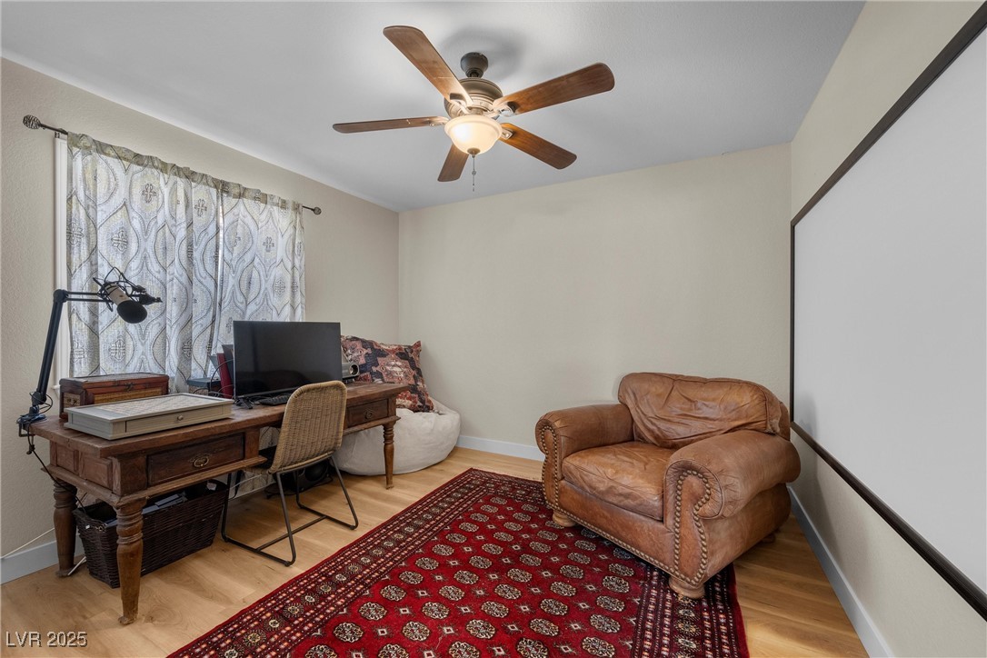 Las Vegas, Nevada 89117, United States, 4 Bedrooms Bedrooms, ,3 BathroomsBathrooms,Residential,Active,79187